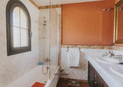 Chalet independiente Campo de Mijas baño 2